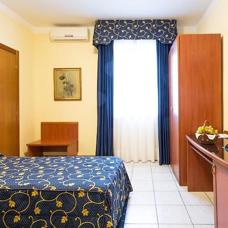 Hotel Ristorante Paladini Carisio Esterno foto