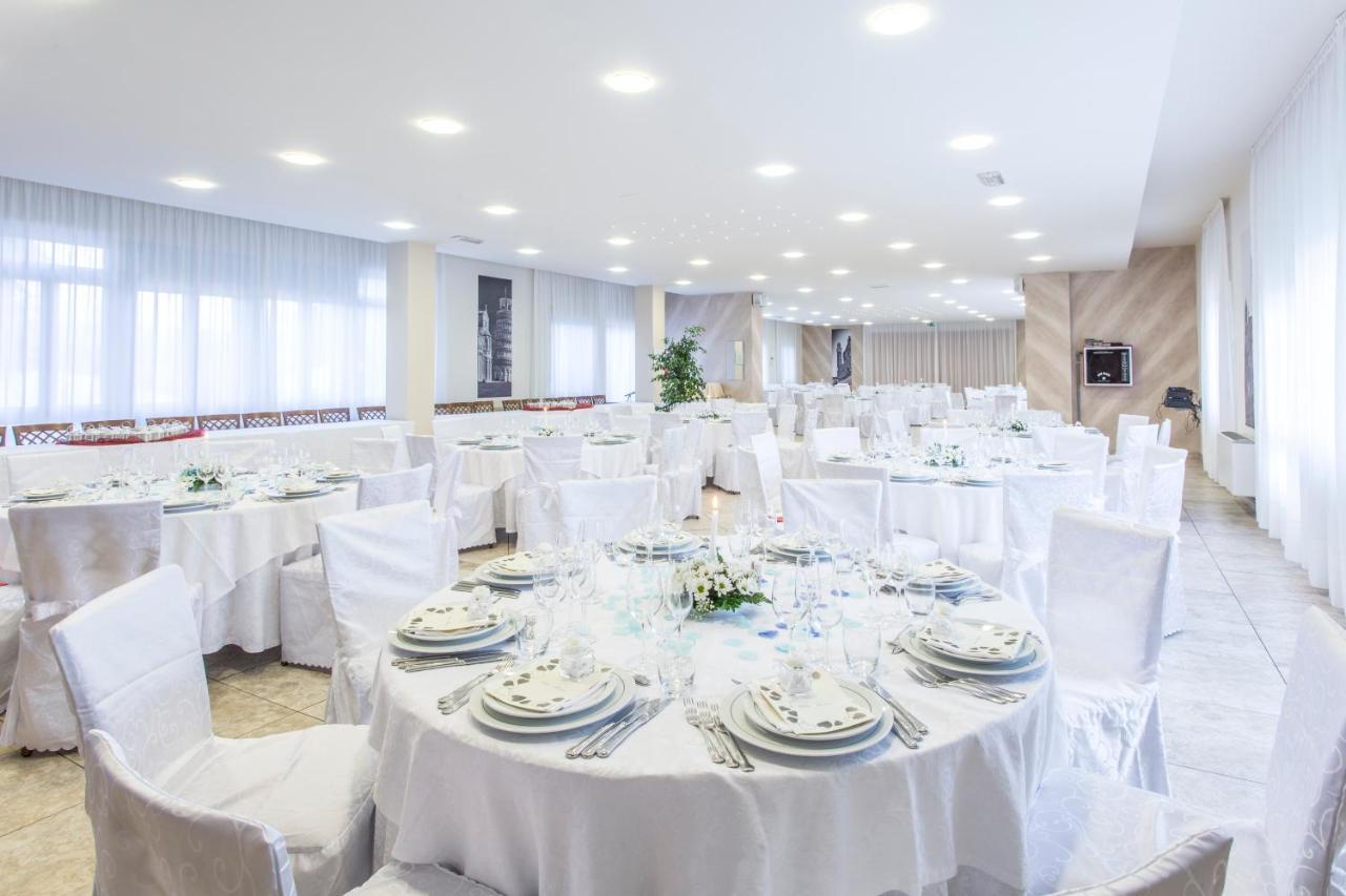 Hotel Ristorante Paladini Carisio Esterno foto