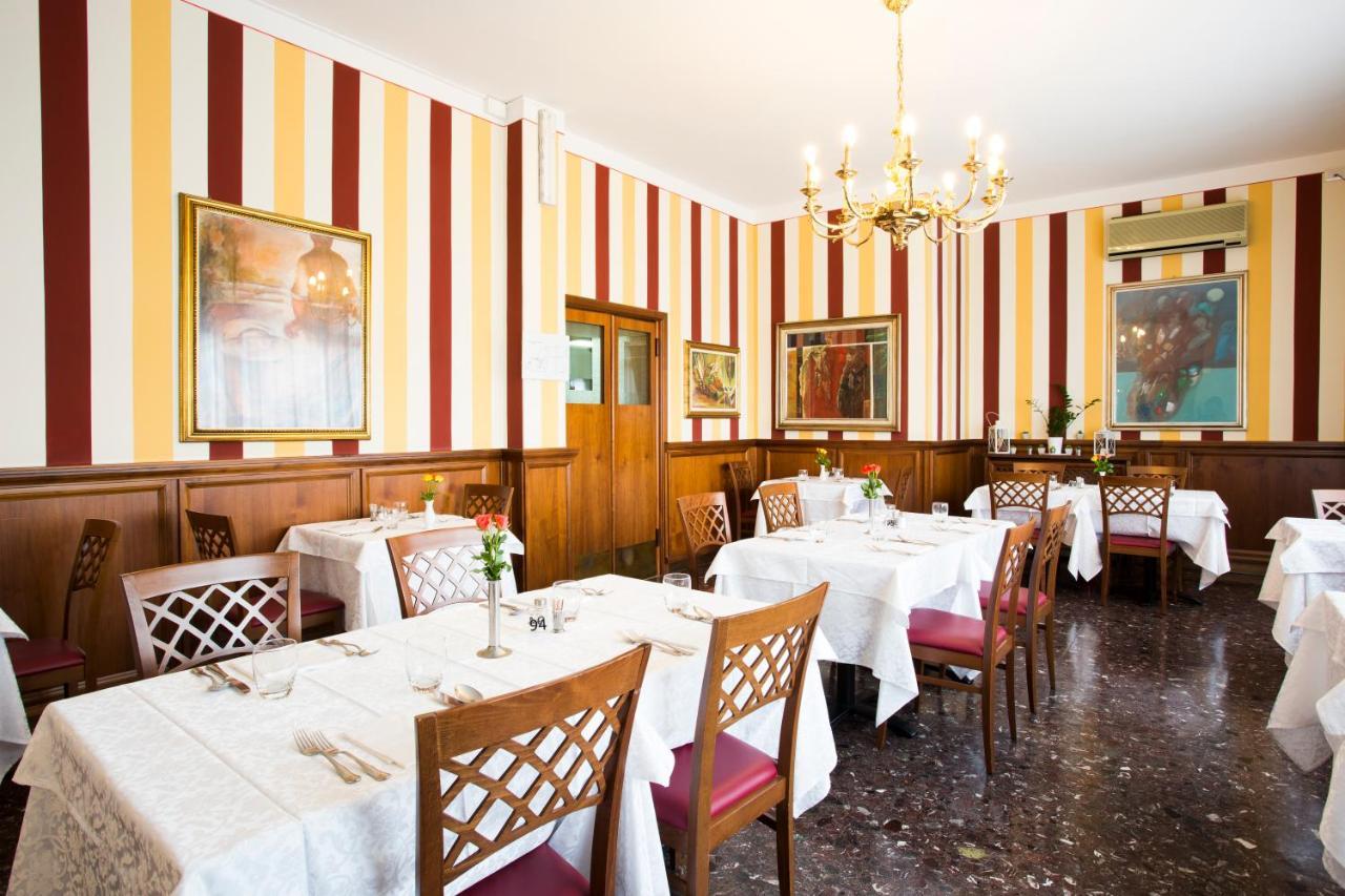 Hotel Ristorante Paladini Carisio Esterno foto