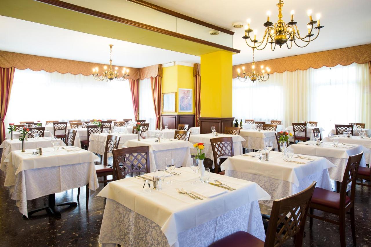 Hotel Ristorante Paladini Carisio Esterno foto